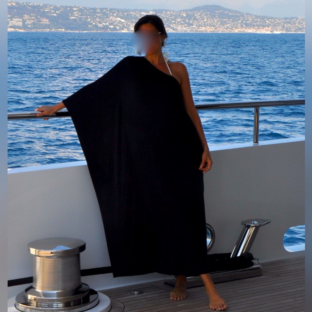 MICHAEL Michael Kirs one shoulder batwing dress cover up Medium Black Fabulous